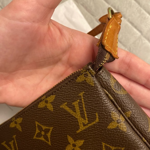 Louis Vuitton pochette accessorie - Picture 12 of 15